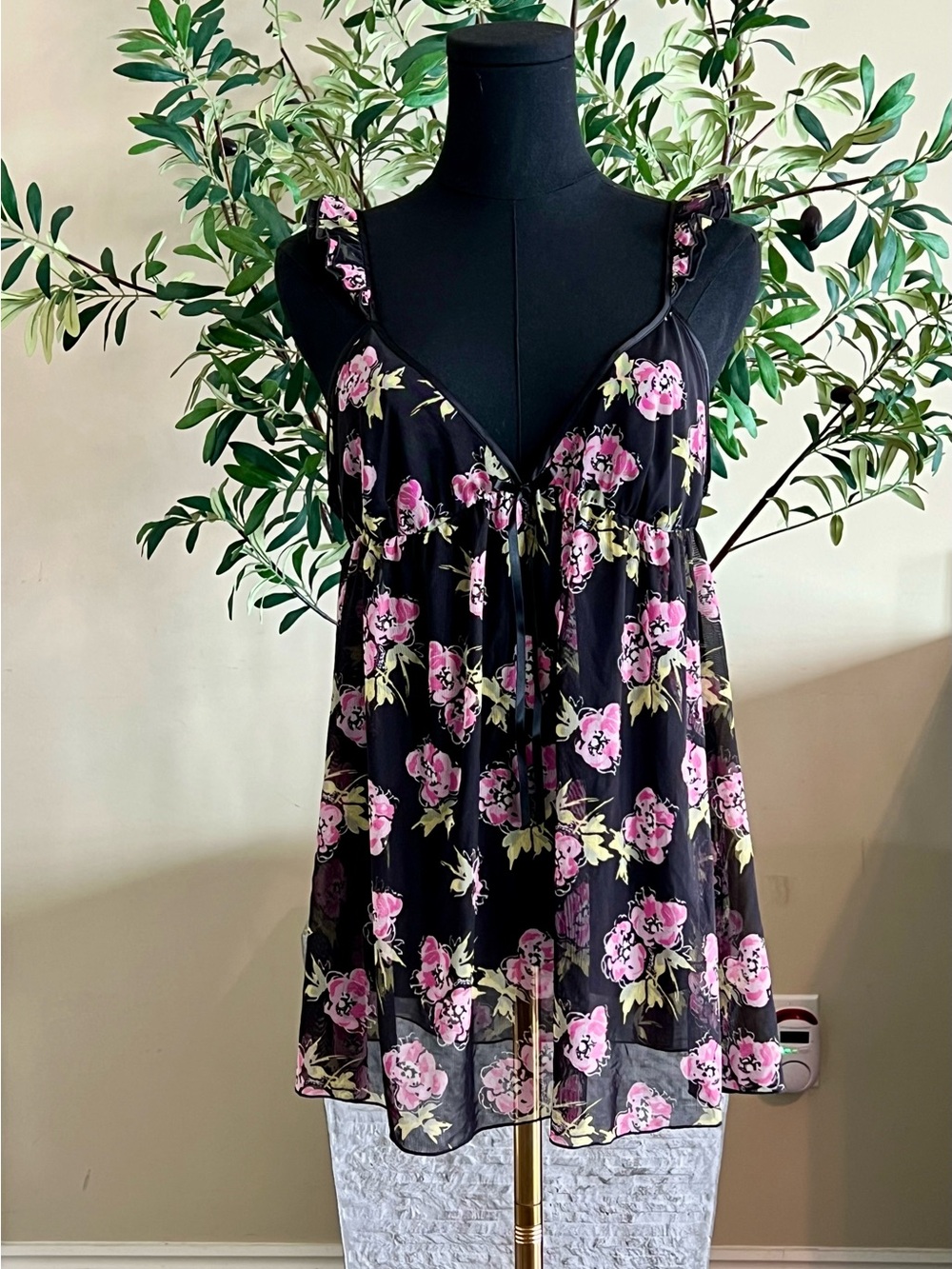Victoria's Secret Black Floral Ruffle-Shoulder Camisole